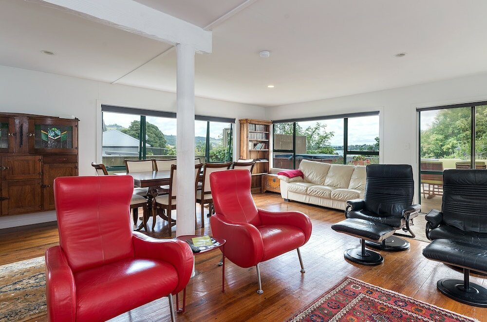 Фото Lakeside City Apartments