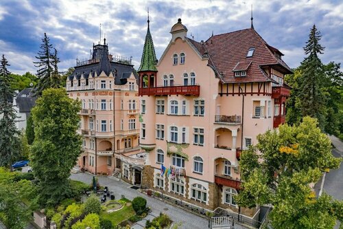 Гостиница Lázeňský hotel Villa Smetana в Карловых Варах