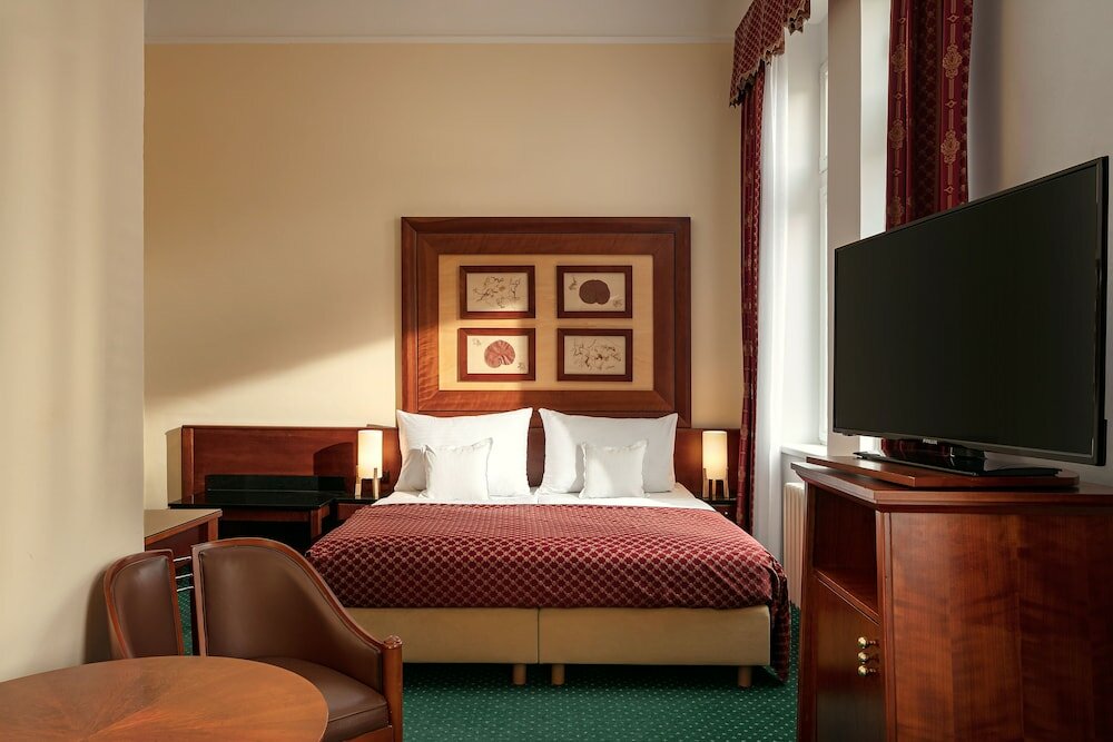 Фото отеля 2