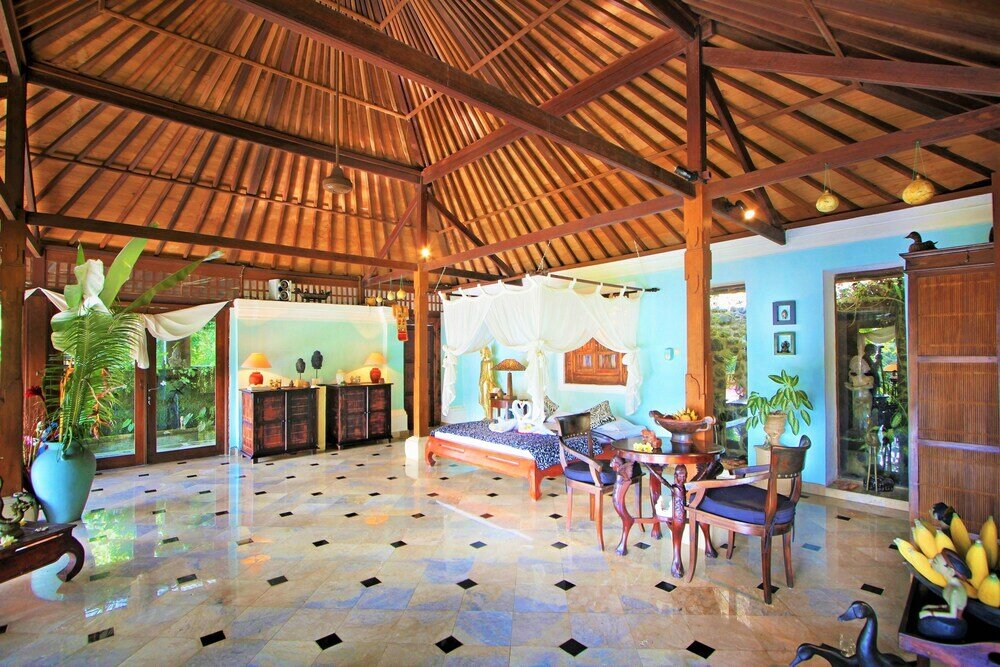 Фото The Mahogany Villa