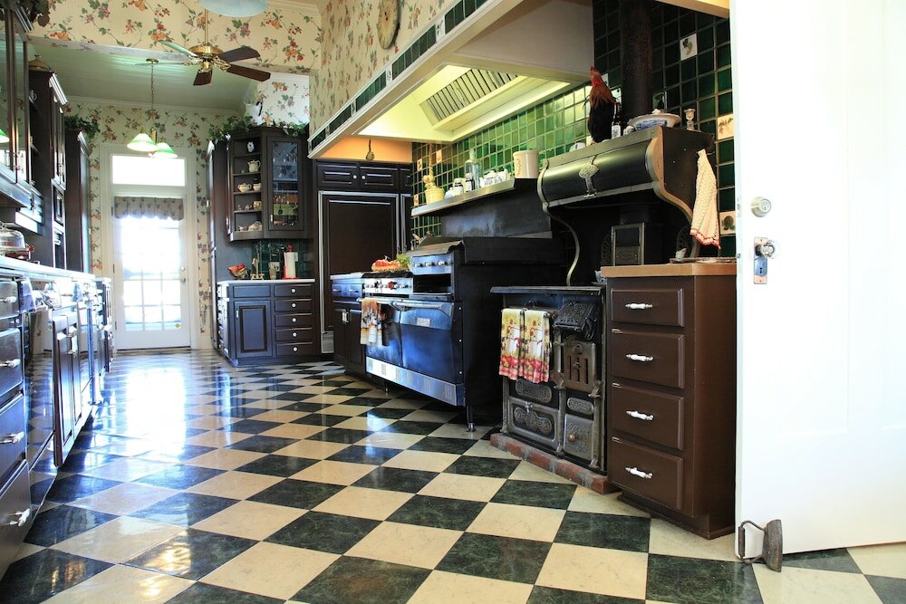 Фото Bybee's Historic Inn