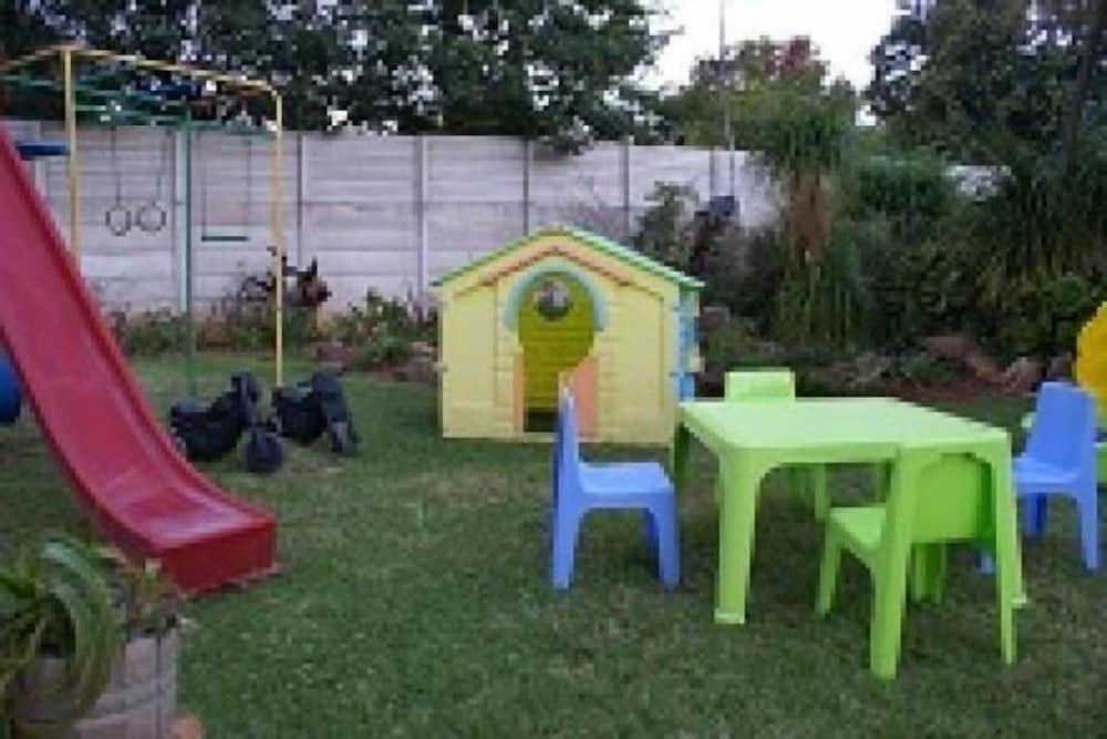 Фото Emerald Guesthouse