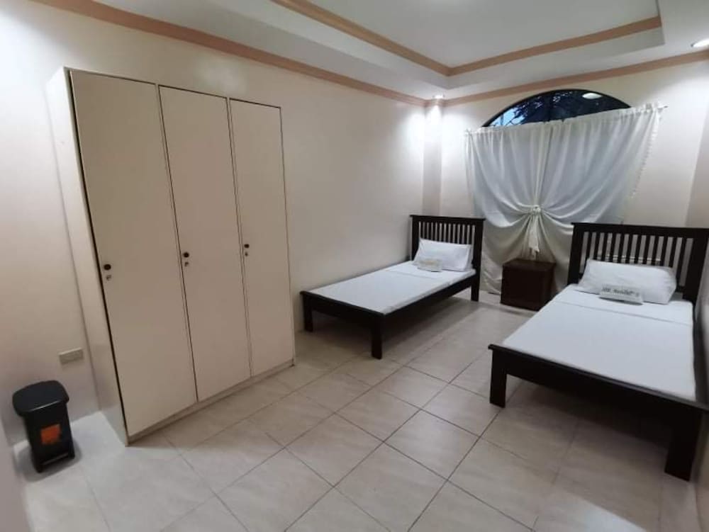 Фото Oyo 799 Ddd Habitat Iloilo