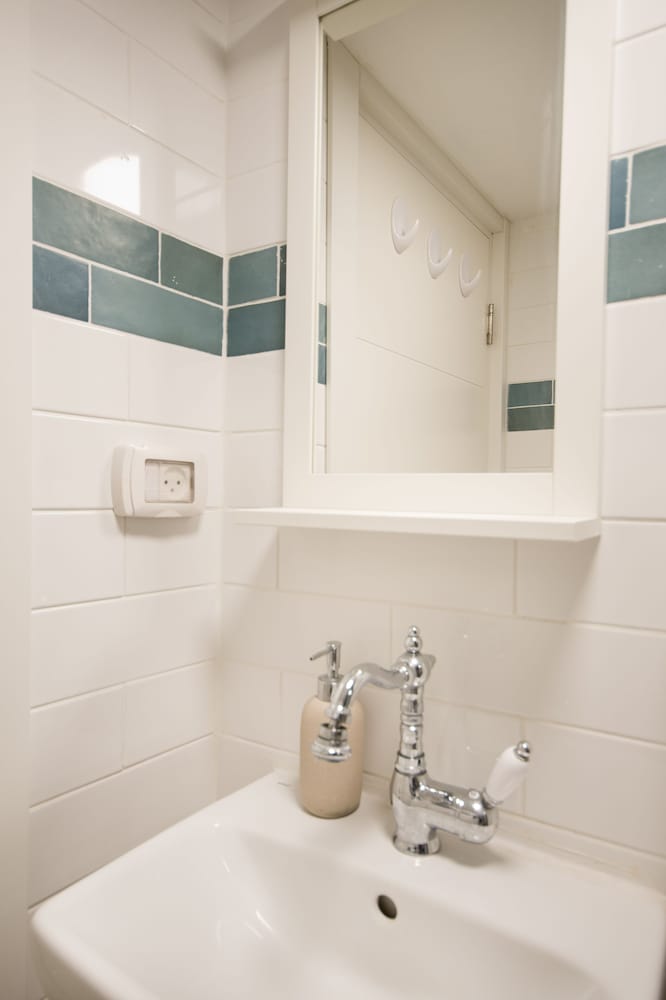 Фото 80 Jaffa St Mahne yehuda market location