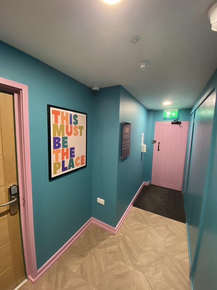 Фото Aaron Wise - 51 Fitzhamon