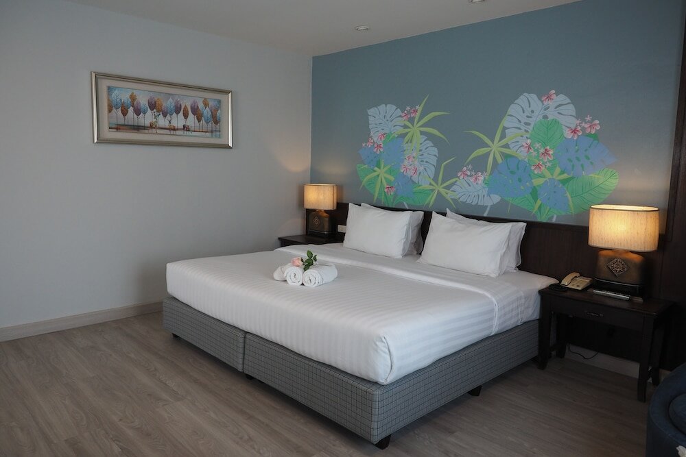 Фото Empress Pattaya Hotel