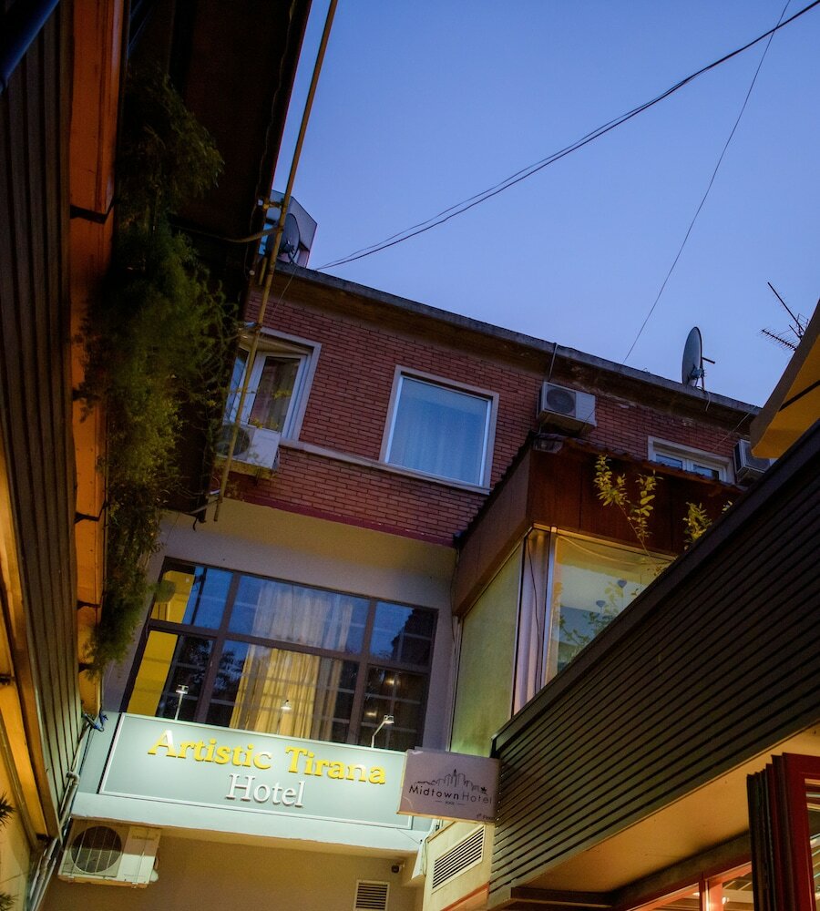 Фото отеля 1