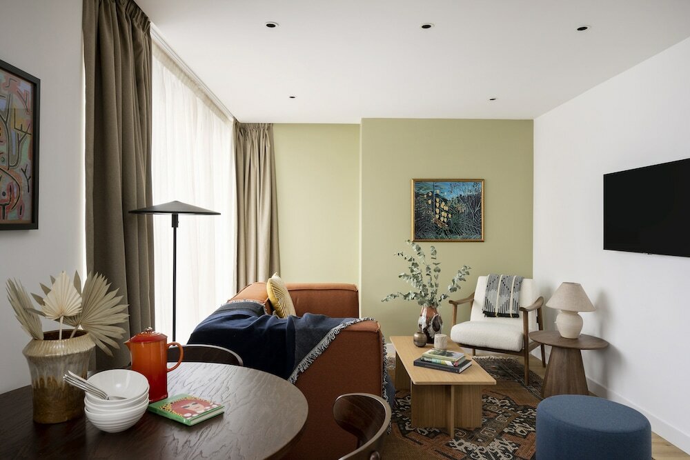 Фото Cove Landmark Pinnacle