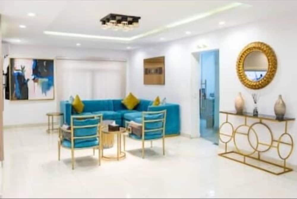 Фото Zen Apartments