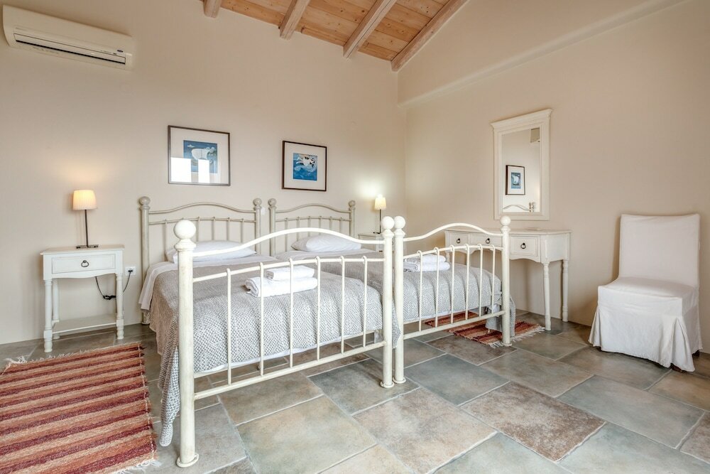 Фото Mastrogiannis villa Myrtia