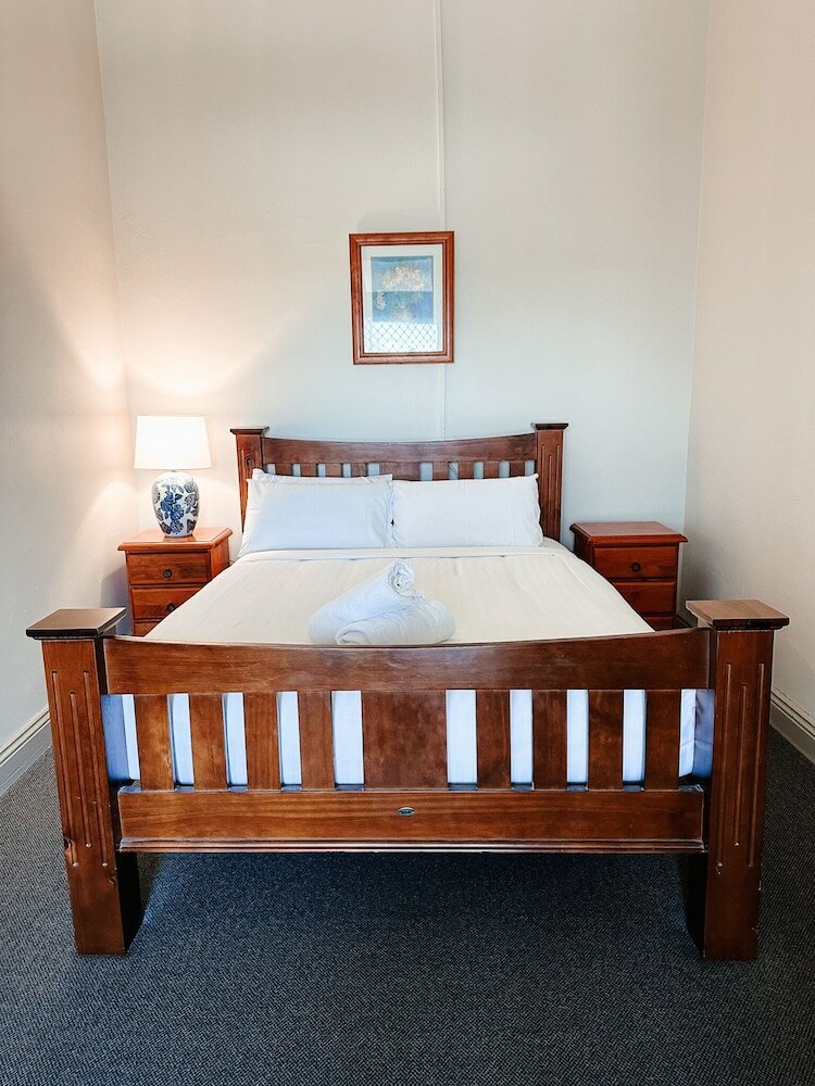 Фото Central Hotel Stroud