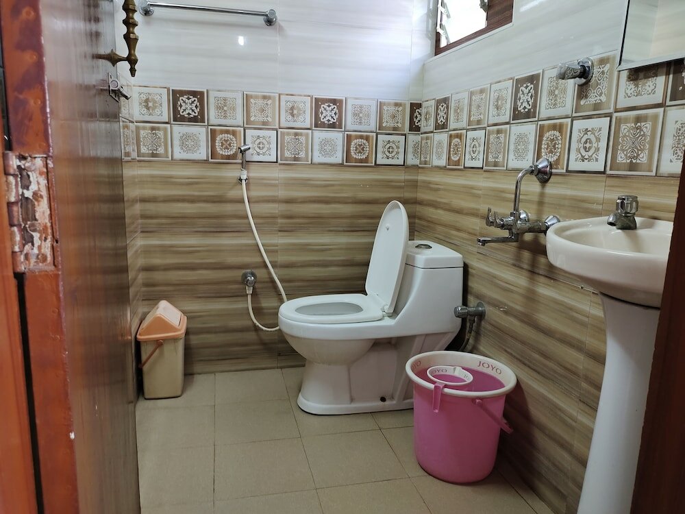 Фото Hotel Alakapuri