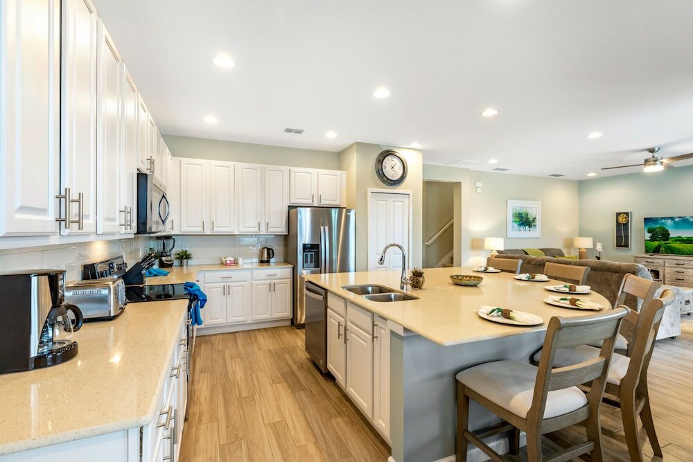 Фото Lake Breeze 6 Bedrooms