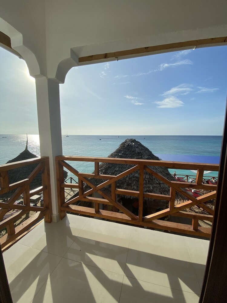 Фото Zenobia Beach Resort