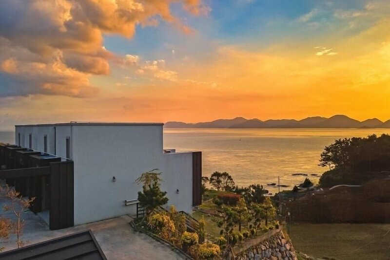 Гостиница Namhae Thebay007 Pension