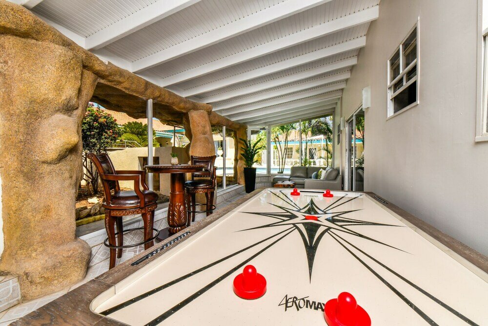 Фото Massive Oceanfront Villa - SPA - Sauna - Gameroom - Malmok!