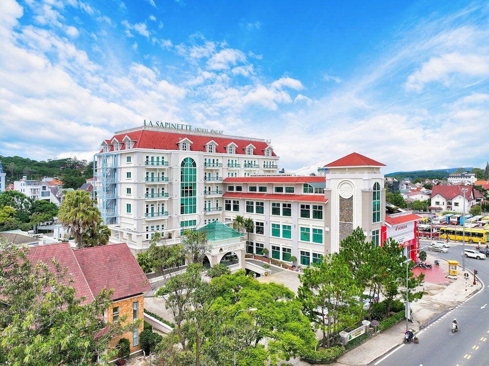 Фото La Sapinette Hotel Dalat