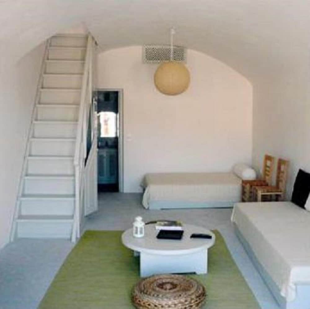 Фото Ambelia Traditional Villas