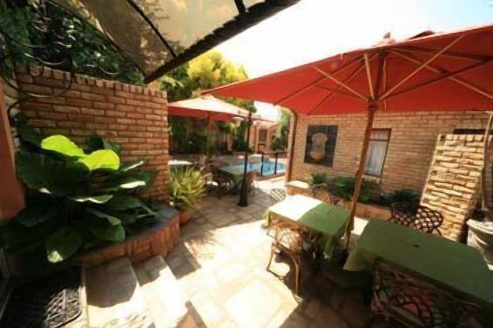 Фото Le Cozmo Guest House