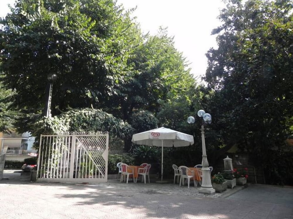 Фото Villa Robinia