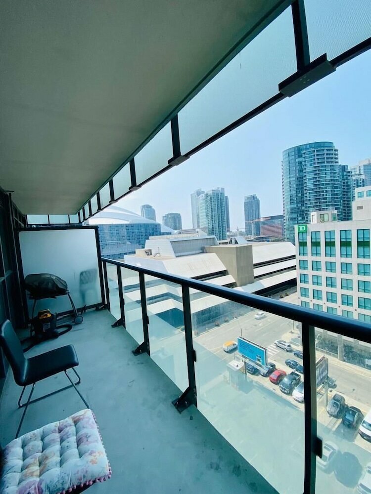 Фото The Bay Suites Mtcc Cn Tower