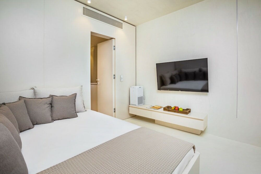 Фото Cocoons Luxury Suites & Villas