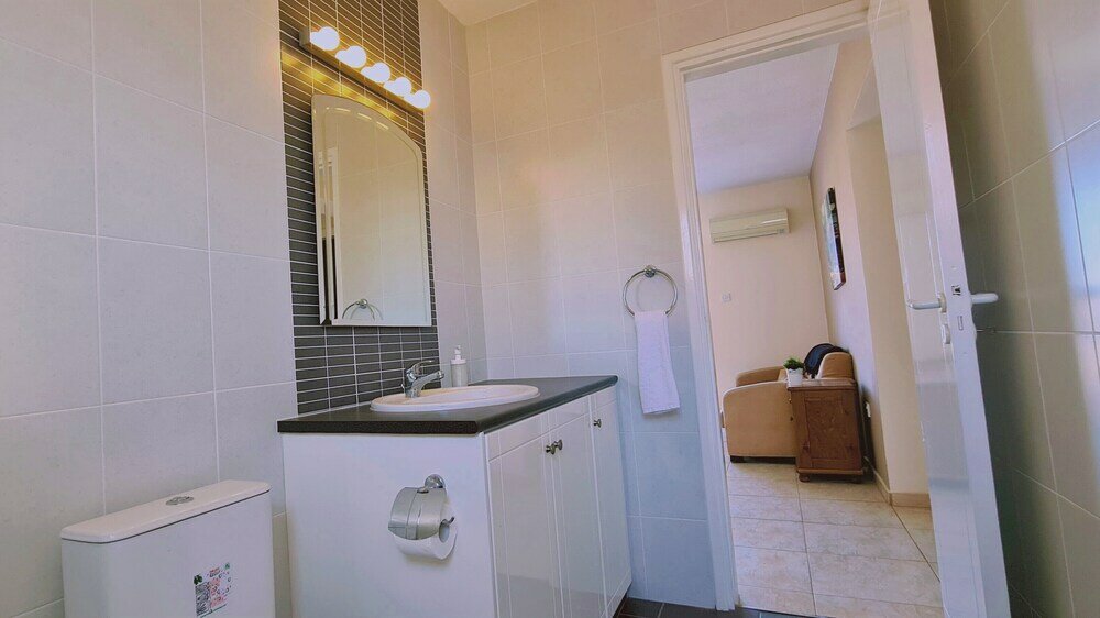 Фото SunShine Apartment by Stay BnB