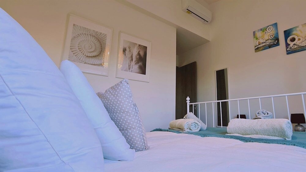 Фото Downtown Retreat by Stay Bnb