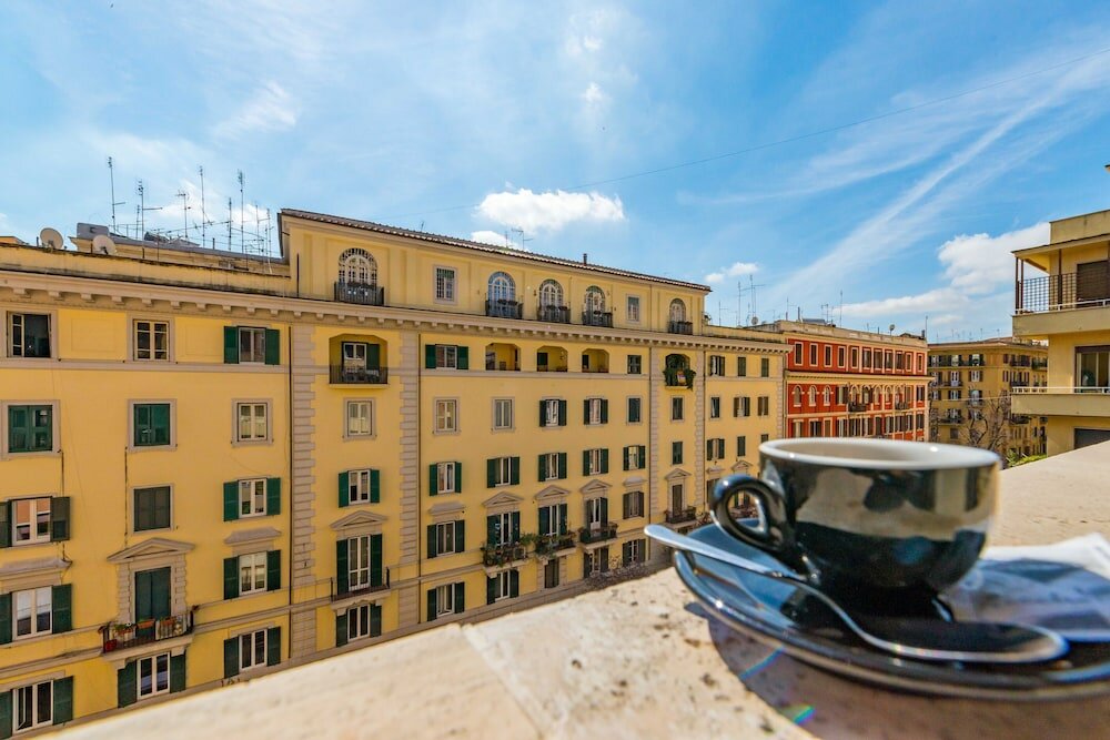 Фото Un Attimo a Roma B&b