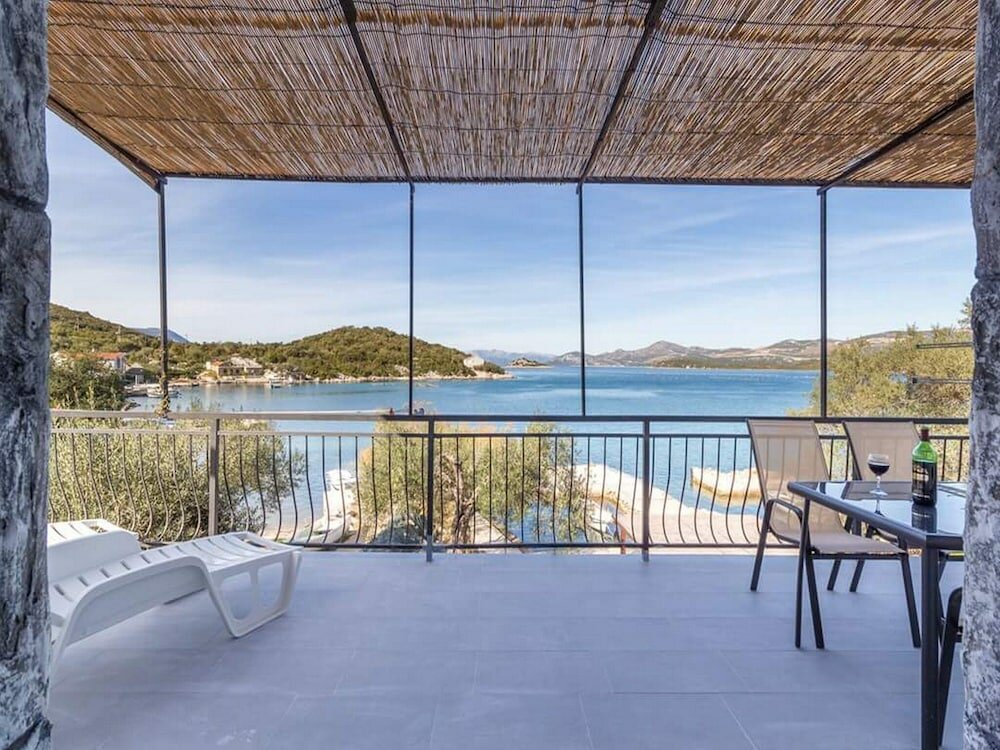 Фото Apartments Vlahušić