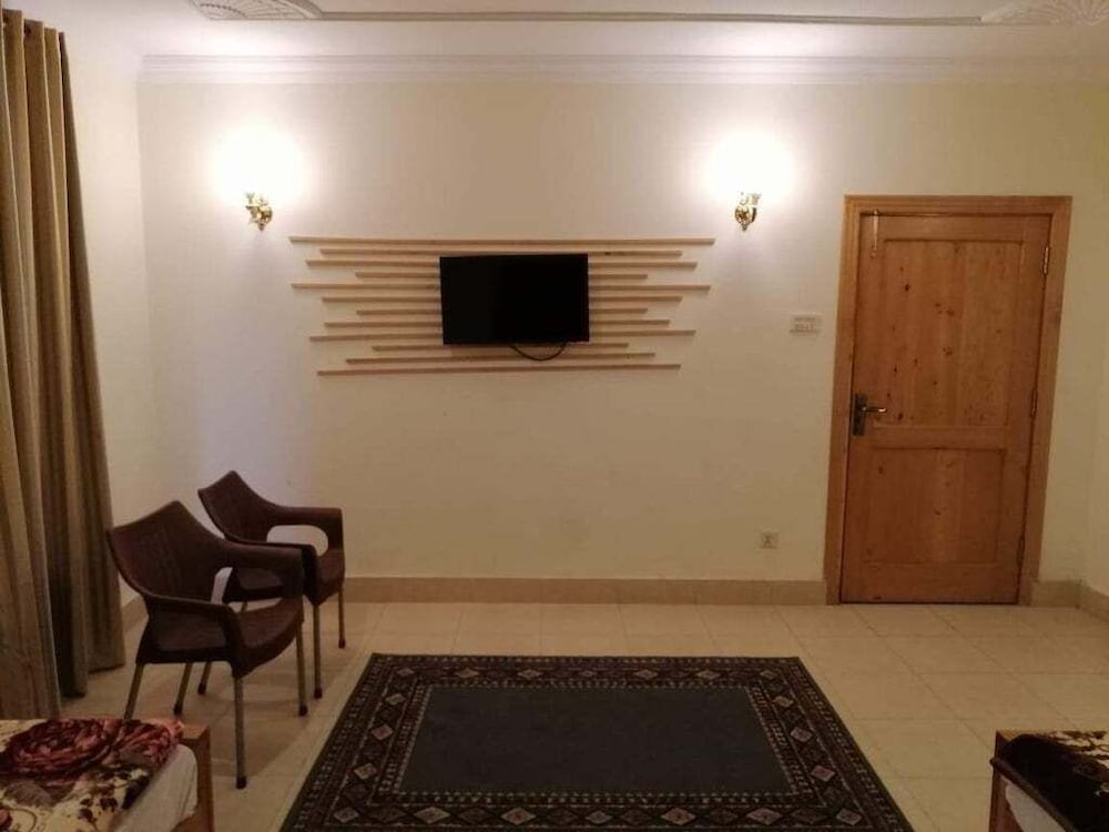 Фото Mehman Khana