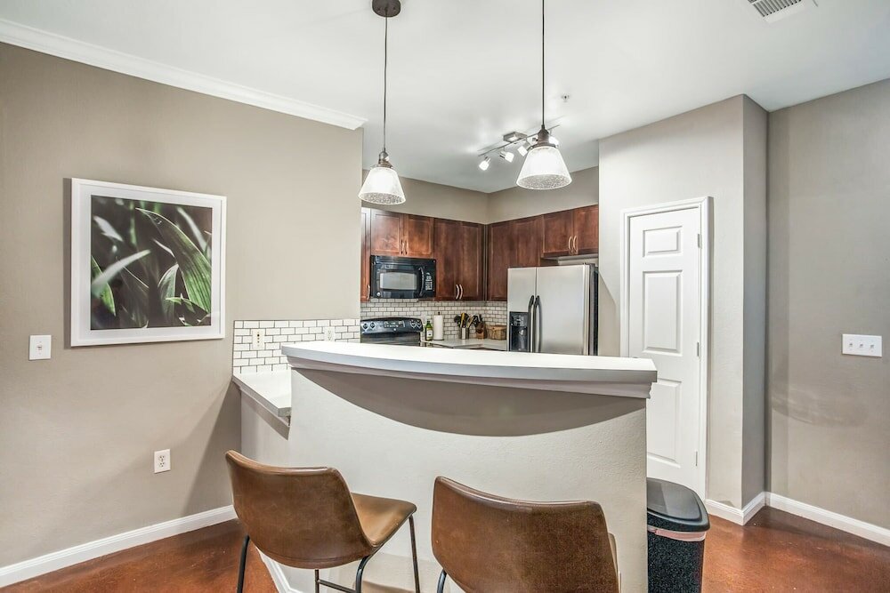 Фото Charming 1bd in Trendy West End Neighborhood