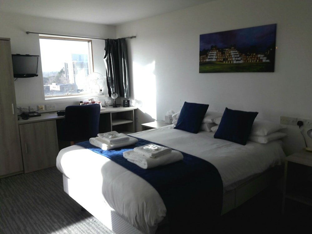 Фото Broadview Hotel