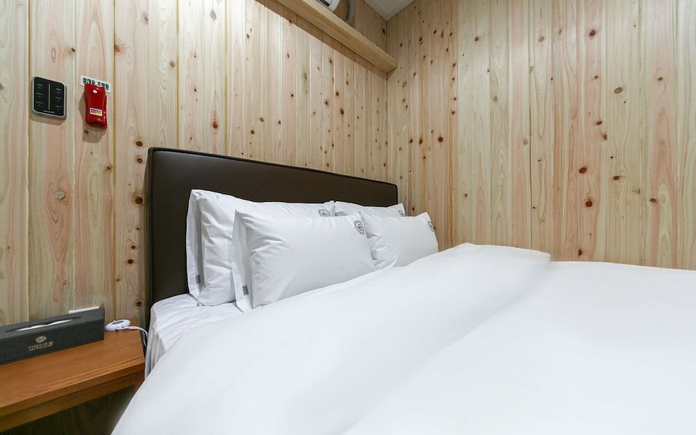 Фото Changwon Sangnam-dong Hotel The Way