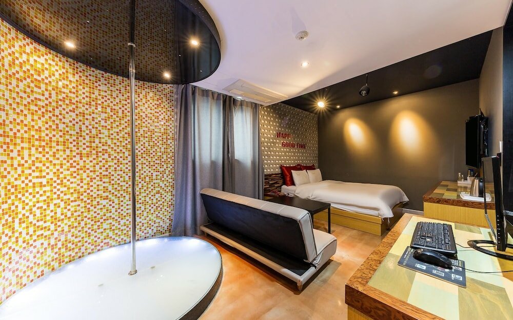 Фото Daejeon Munchang Hotel Some