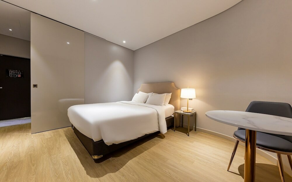 Фото Daejeon Yuseong Bergen Hotel