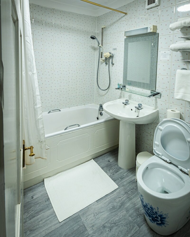 Фото Grampian Hotel