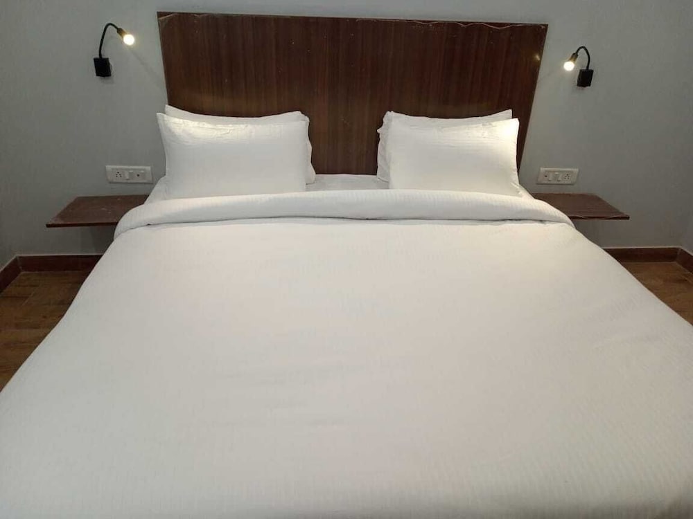 Фото Golden Frame Hotel