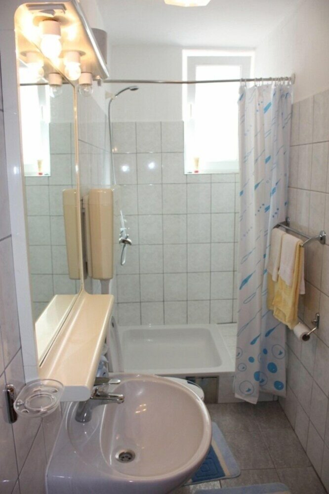 Фото Petri - Close to the sea - A3 Sivi