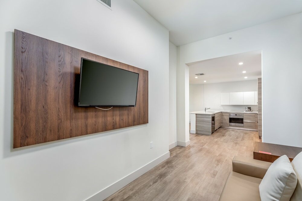 Фото Stylish Private Beach Condo Hollywood