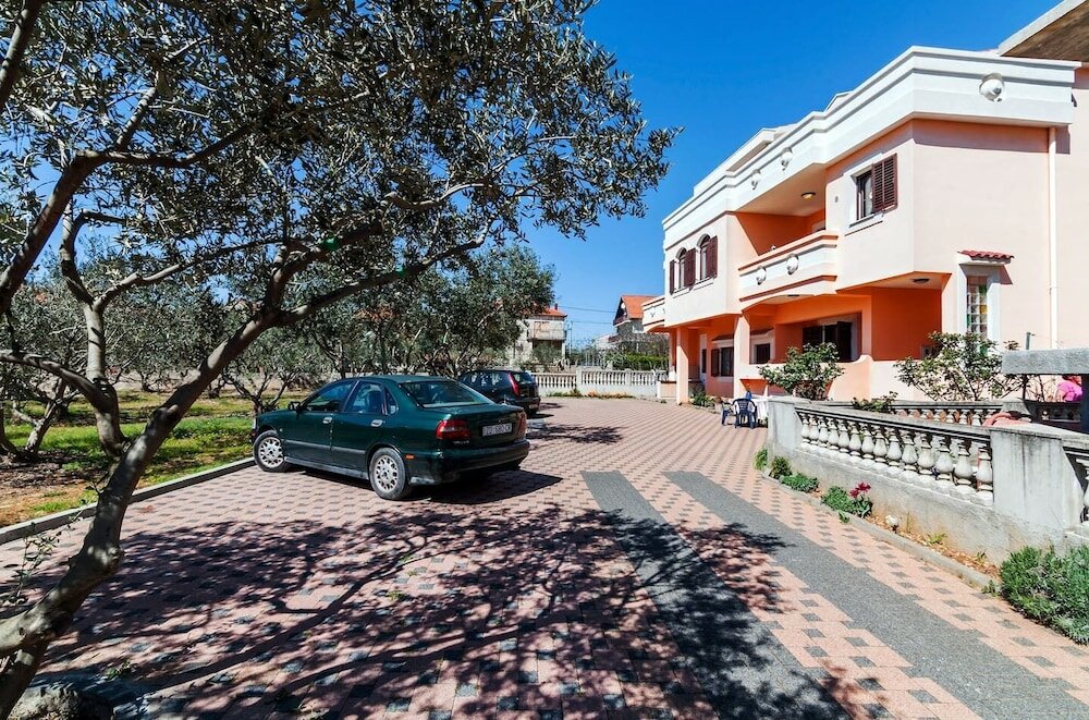 Фото Brane - Free Parking - A1 Barbara