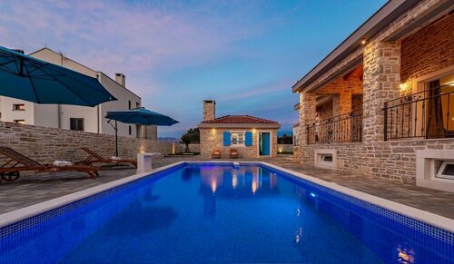 Гостиница Villa Zizi in Vrsi With 4 Bedrooms and 3 Bathrooms в Задарской жупании