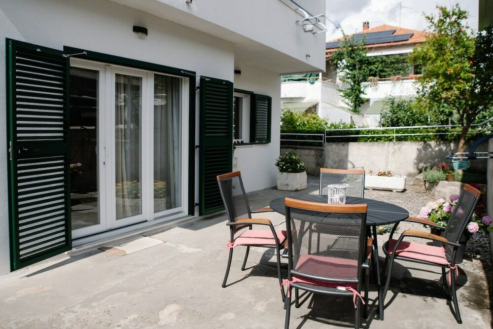 Фото Petri - Close to the sea - A3 Sivi