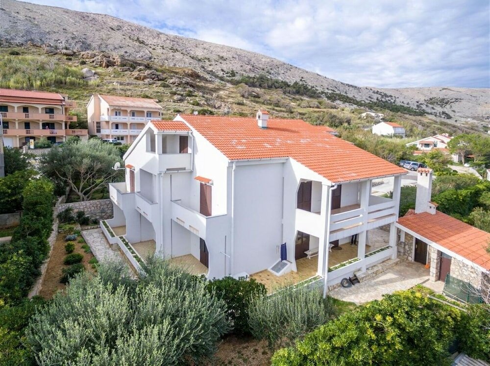 Фото Mate - Free Parking - A4