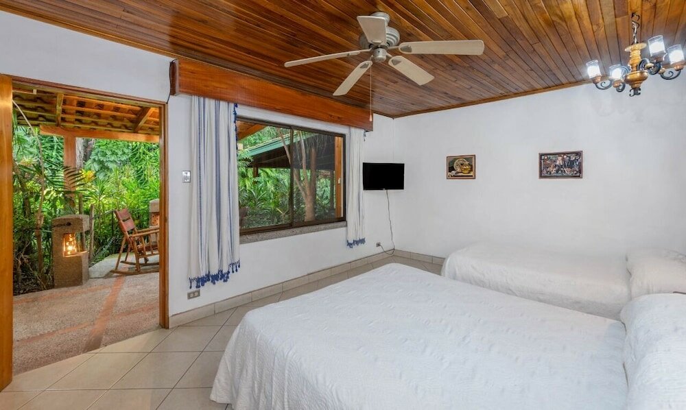 Фото Costa Verde Inn