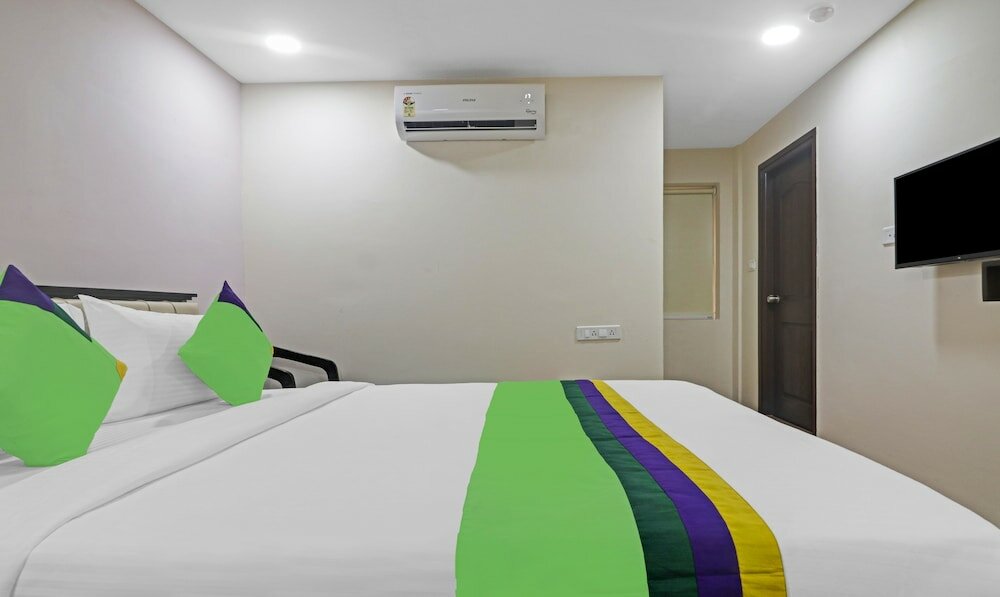 Фото Treebo Trend Purple Square