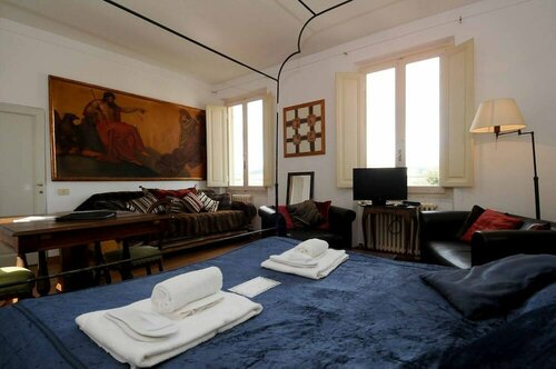Апартаменты Charming Studio Apartment in Front of the Arno River во Флоренции