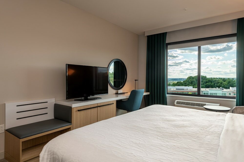 Фото Hilton Garden Inn Boston Canton