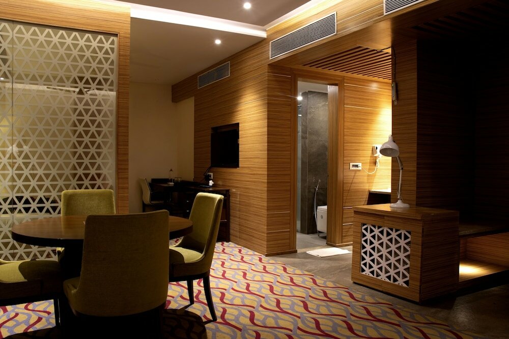 Фото Hotel Landmark