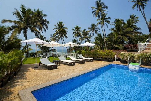 Гостиница Stone Wood Beach Resort в Вагаторе